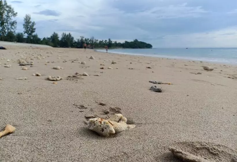 Отель Lanta Grand House