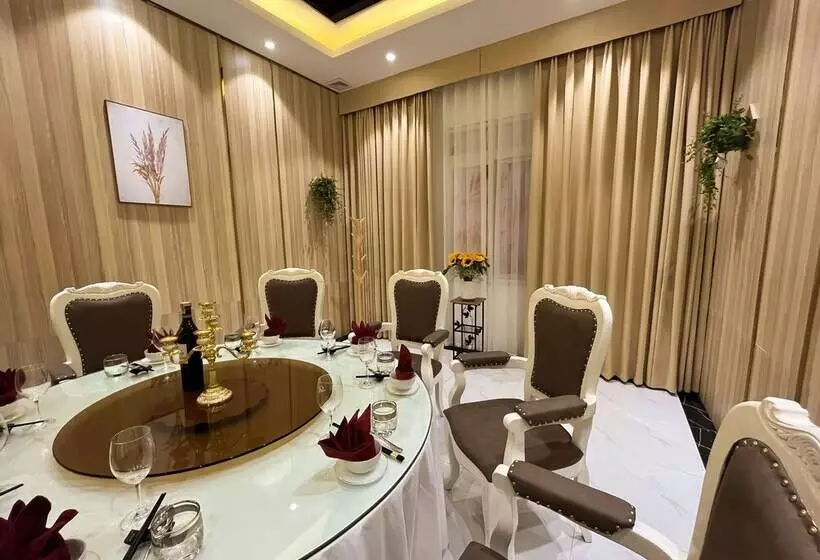 Mango Hotel Ha Noi Railway Station