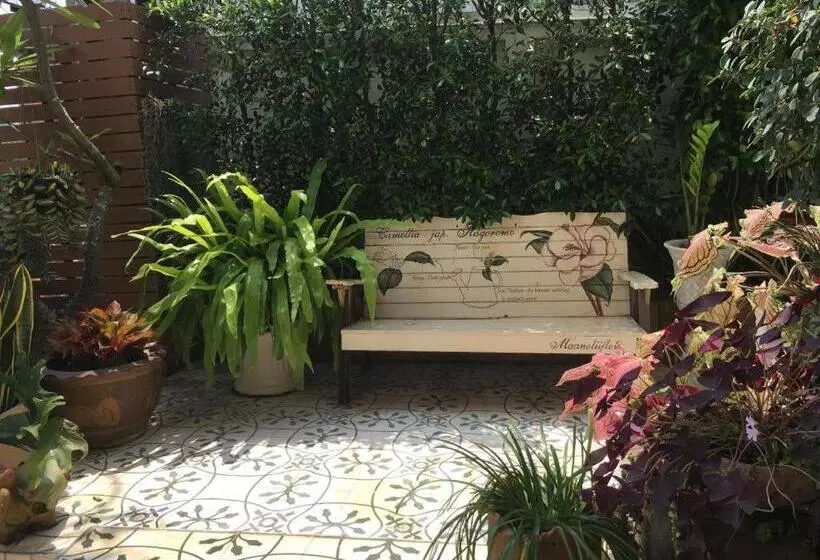 Отель Muanmanee Boutique