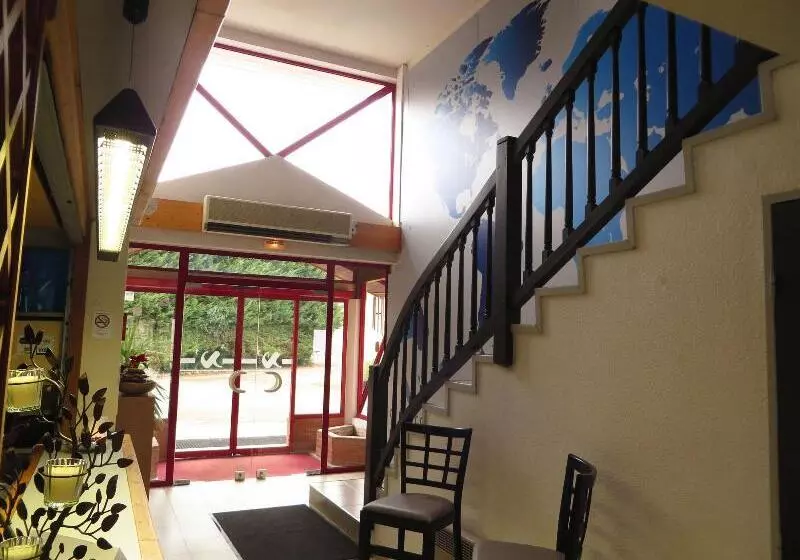 Отель N'atura Hôtel