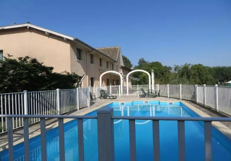 Отель N'atura Hôtel