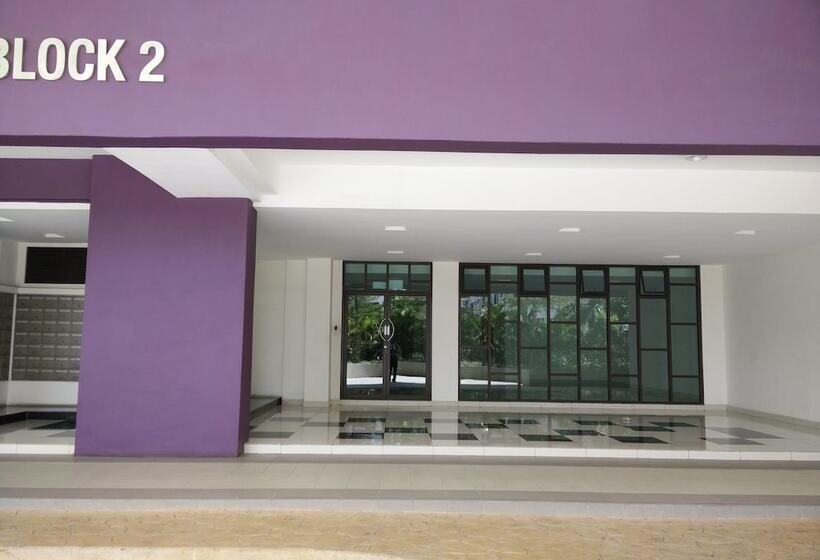 Indah Alam Vacation Home