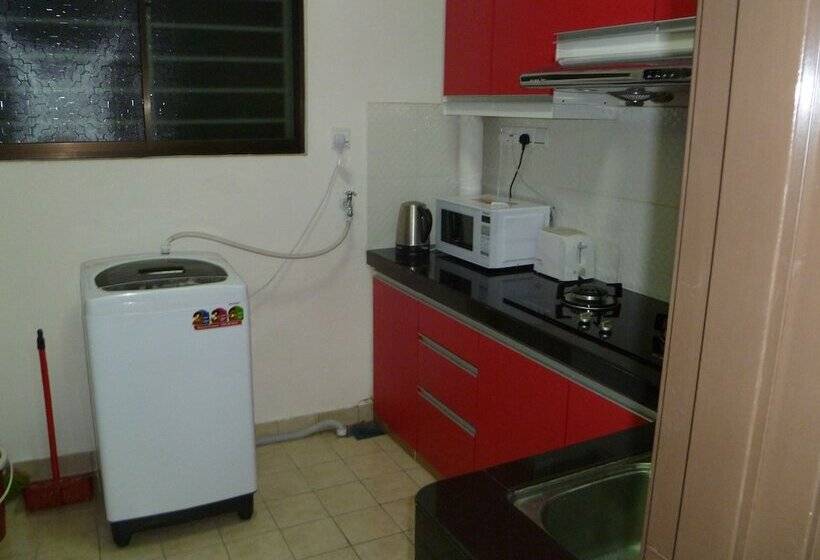 Indah Alam Vacation Home