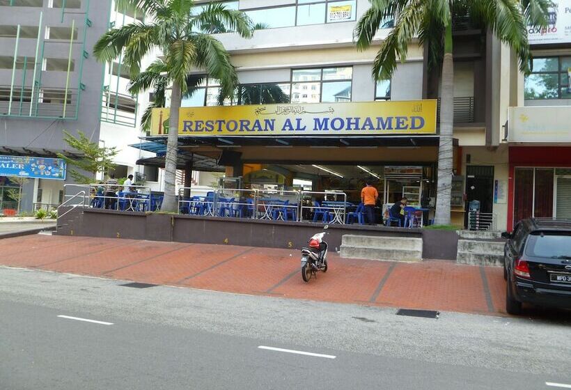 Indah Alam Vacation Home