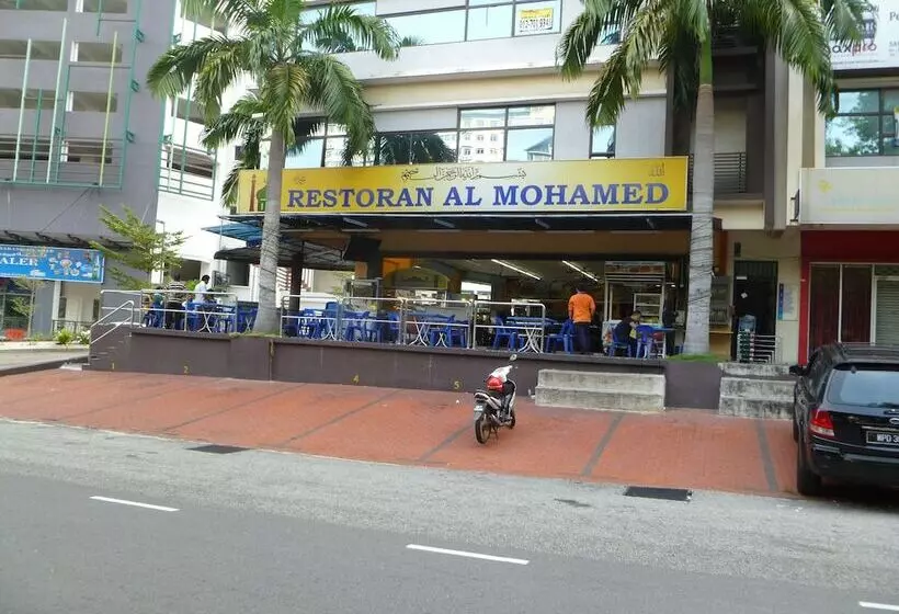 Indah Alam Vacation Home