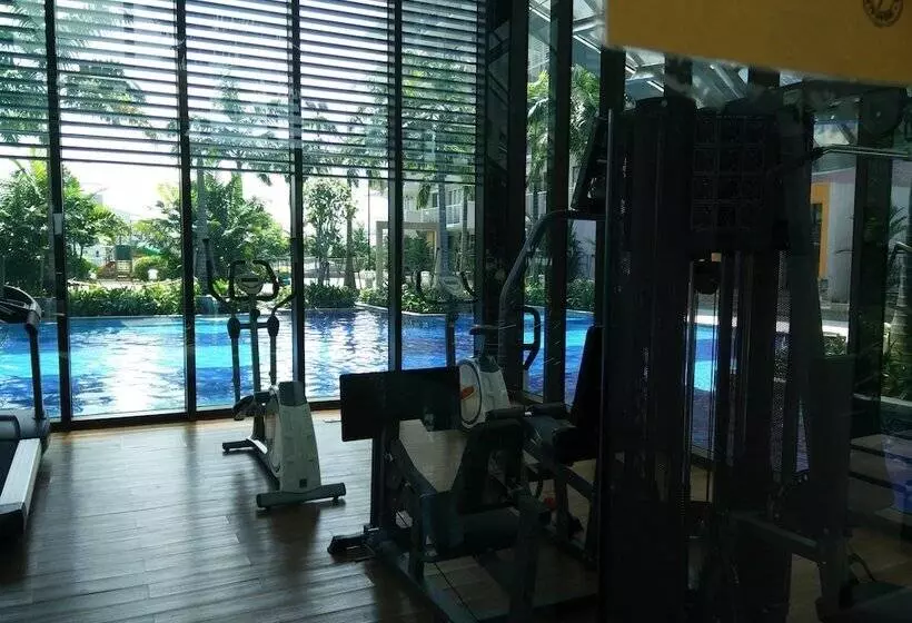 Indah Alam Vacation Home