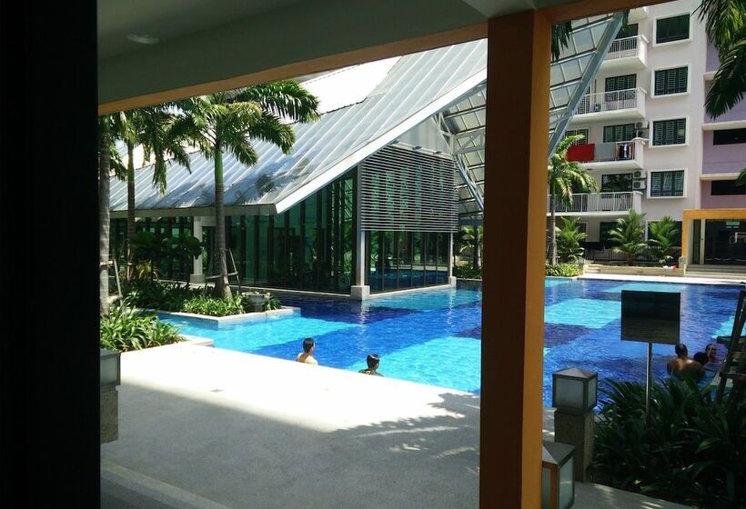 Indah Alam Vacation Home