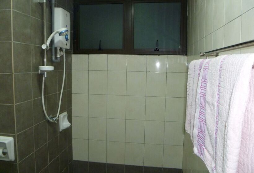 Indah Alam Vacation Home