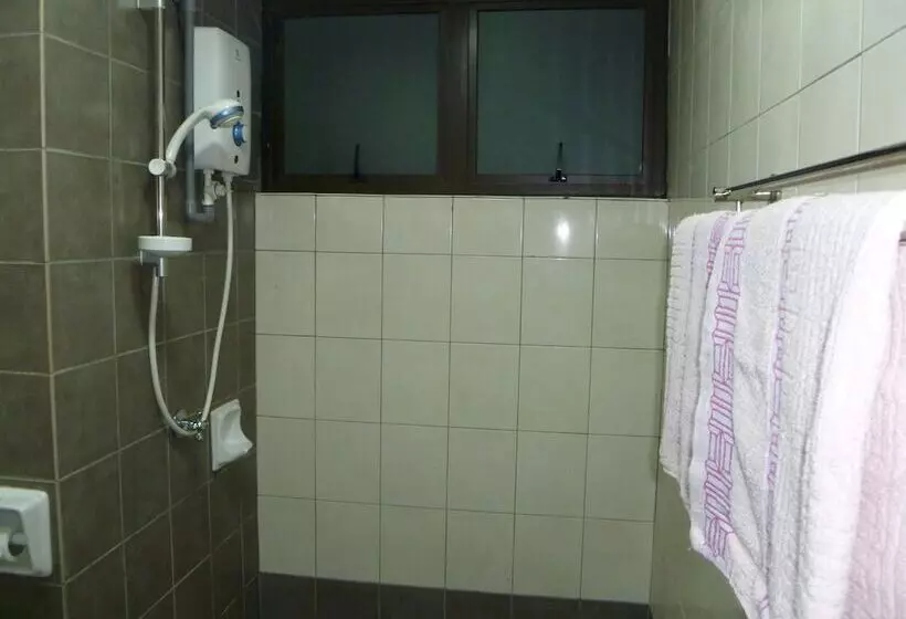 Indah Alam Vacation Home