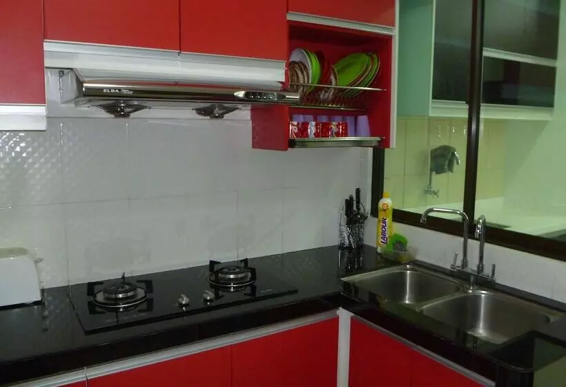 Indah Alam Vacation Home