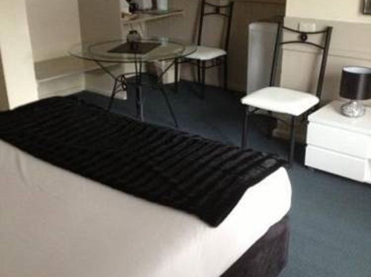 モーテル London Motor Inn