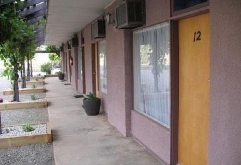 モーテル London Motor Inn