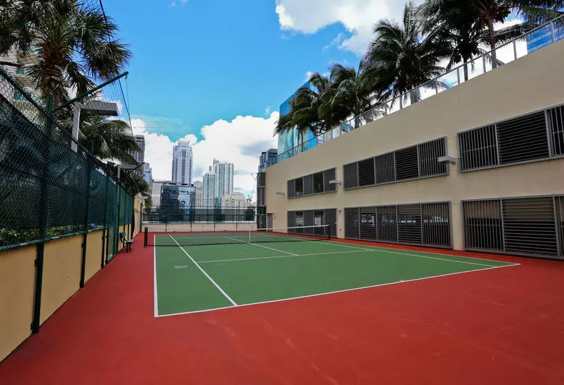 Nuovo Downtown Miami / Brickell