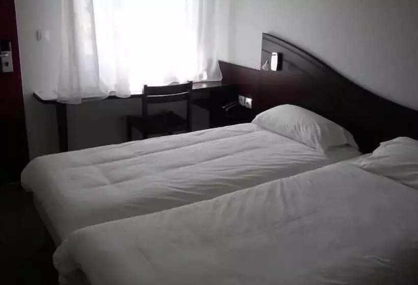 Fasthotel Paris Sud Saint Fargeau