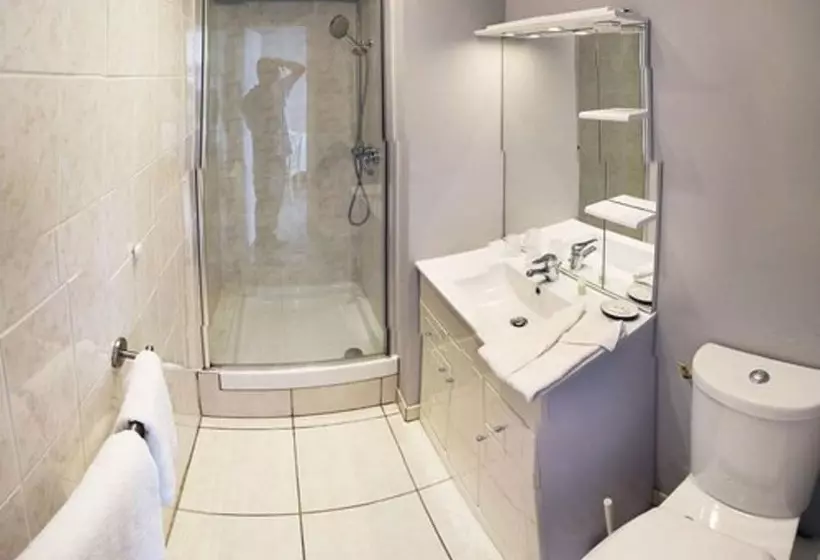 Отель De France