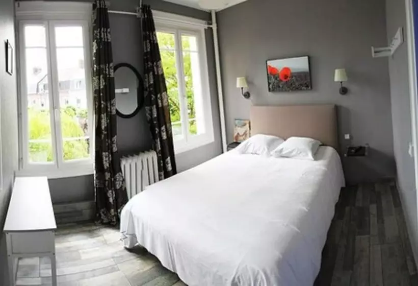 Отель De France