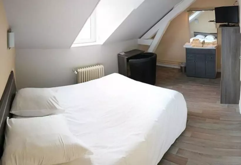 Отель De France