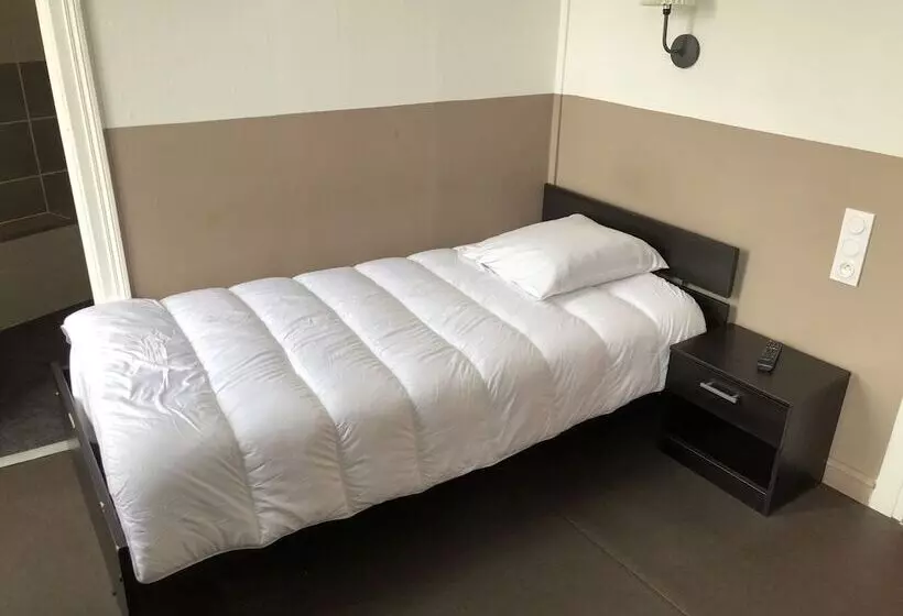 Отель De France