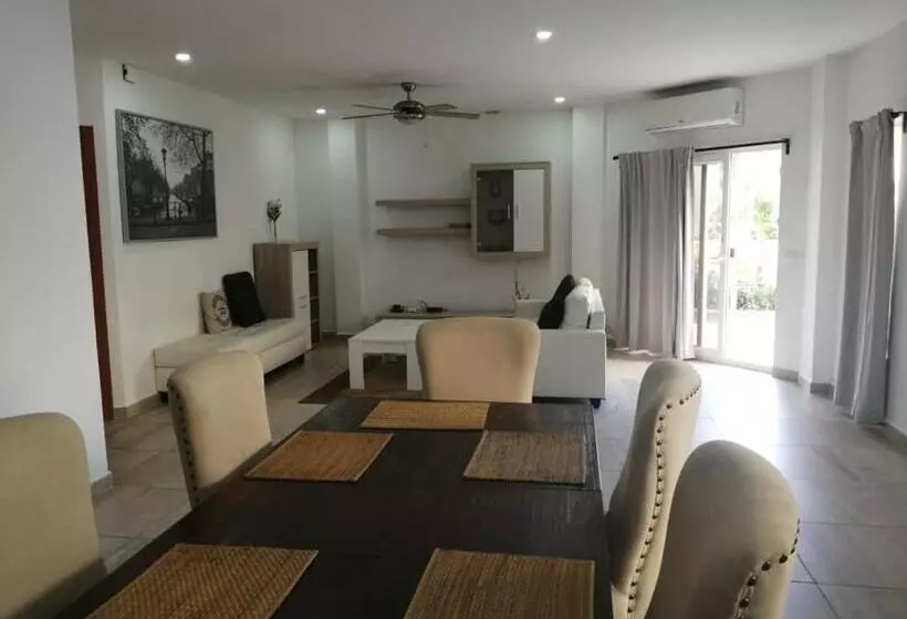 هتل Las Palmas Beach