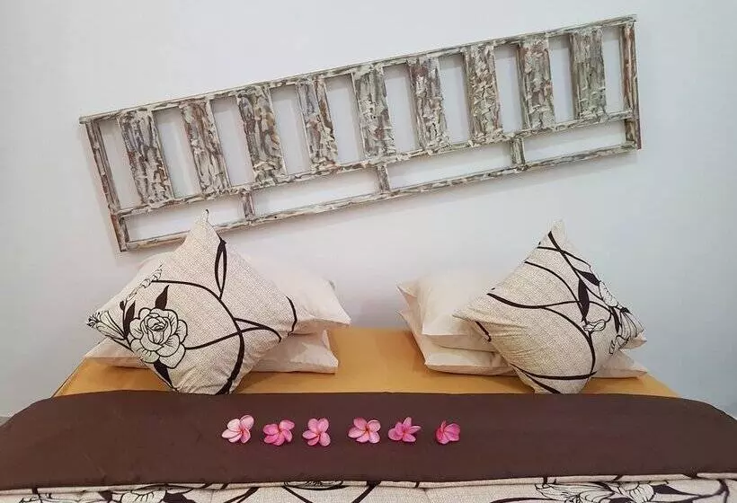 Отель Gili Bagaz Cottages