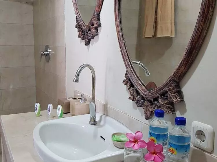 Отель Gili Bagaz Cottages