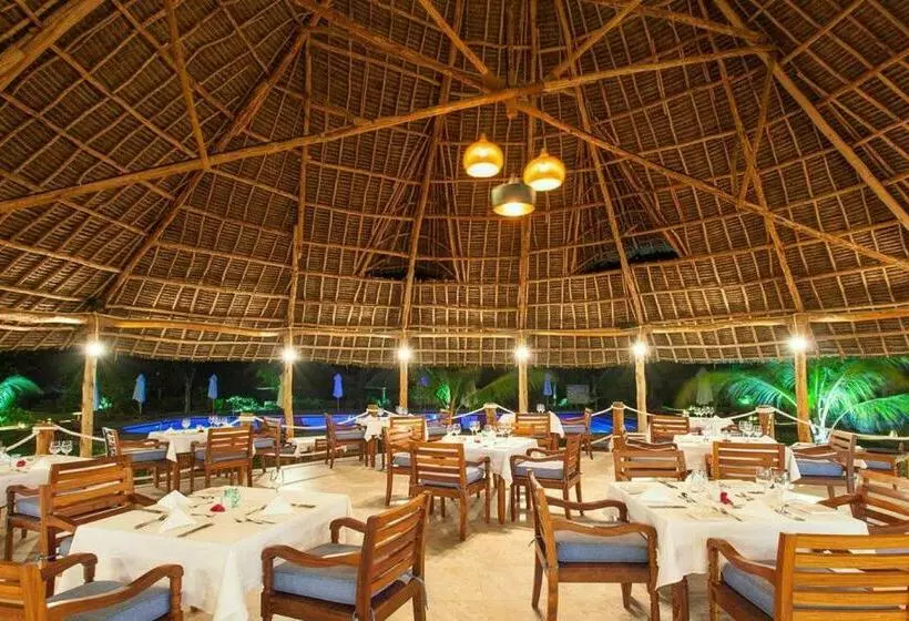 هتل Kisiwa On The Beach