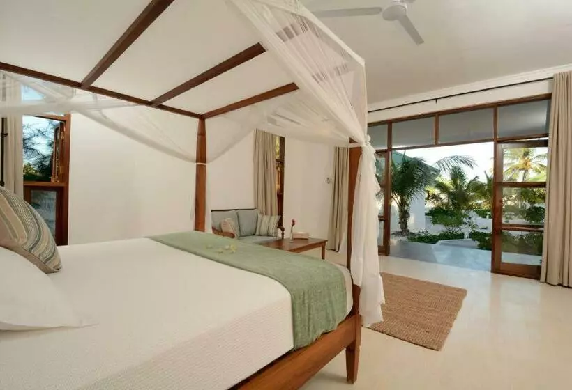 هتل Kisiwa On The Beach