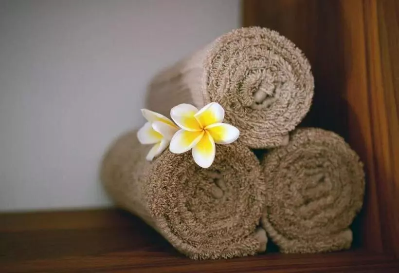 هتل Kisiwa On The Beach