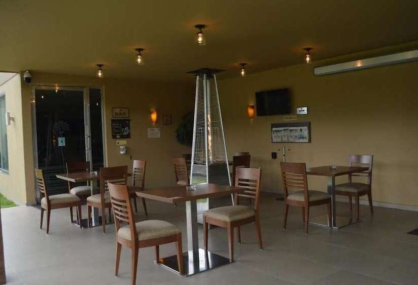 酒店 Layfer Express Inn, Cordoba, Ver