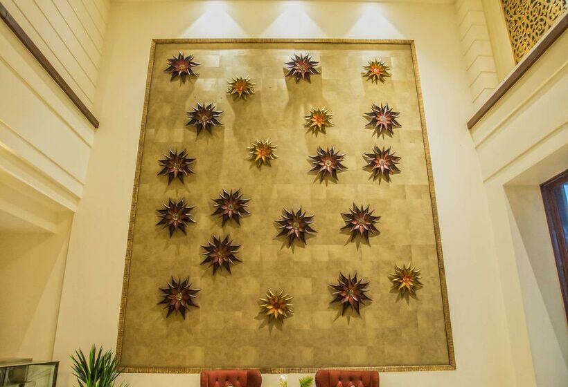 هتل Sarovar Portico Jalandhar