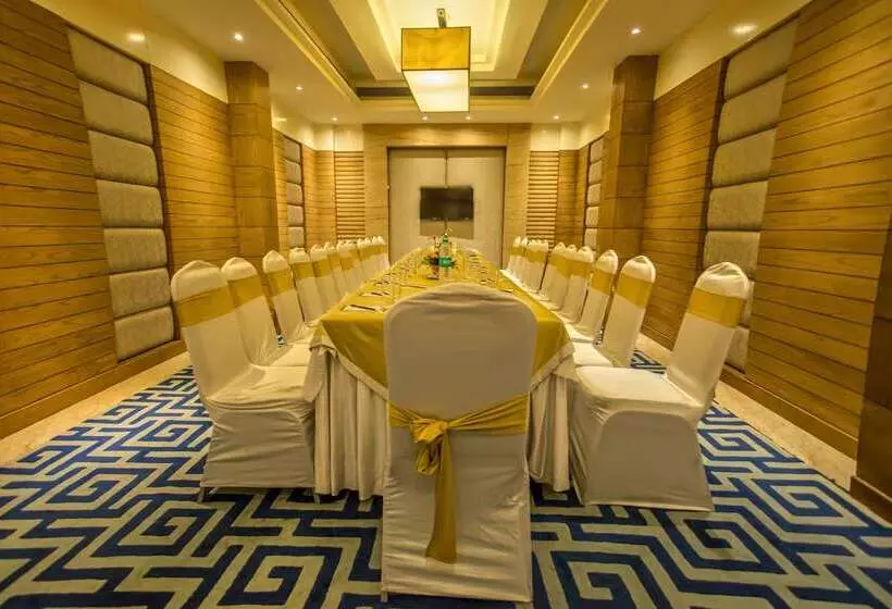 호텔 Sarovar Portico Jalandhar