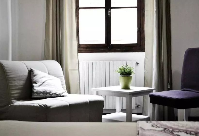 پانسیون Green Domus