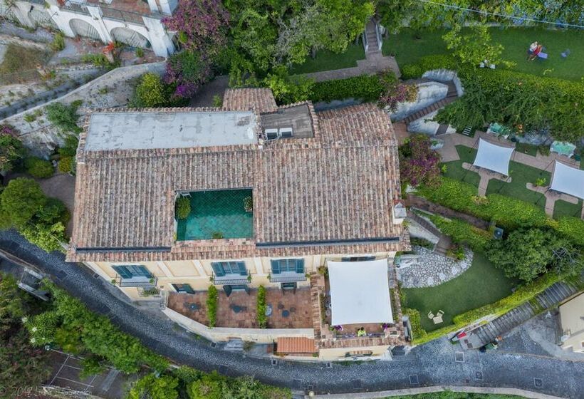 פנסיון Palazzo Suriano Heritage