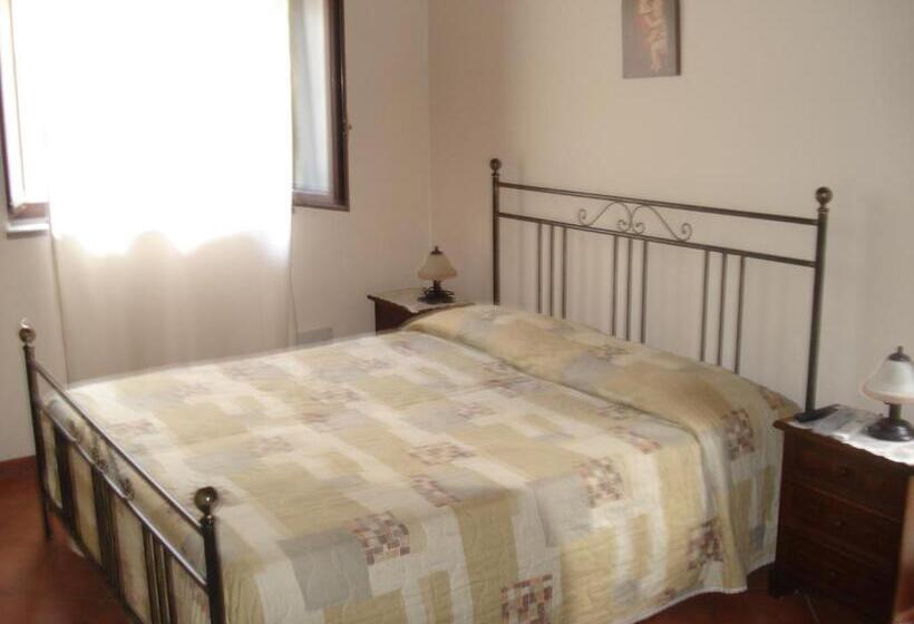 Отель Agriturismo La Grevillea