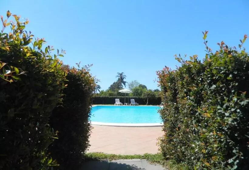 هتل Agriturismo La Grevillea