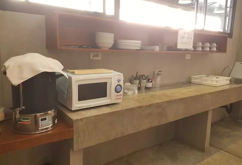 Общежитие Dfeel House