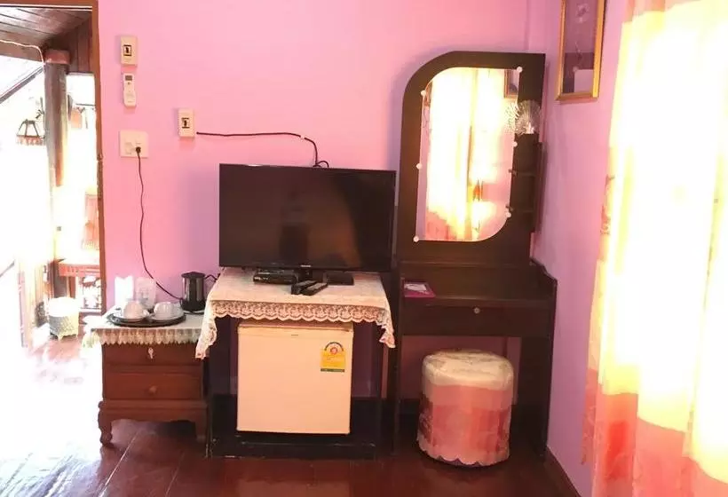 Baandin Resort And Restaurant