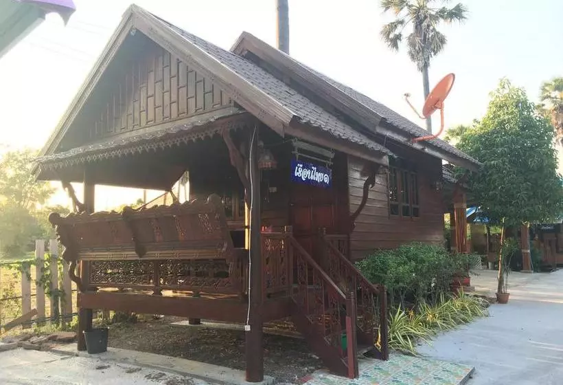 Baandin Resort And Restaurant