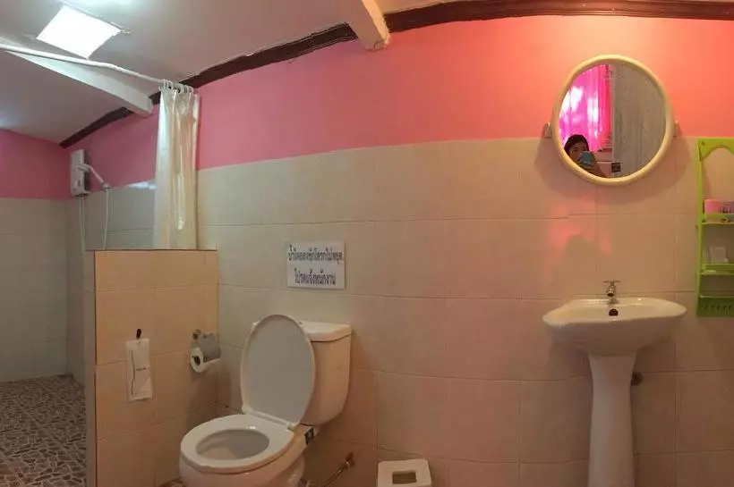 Baandin Resort And Restaurant