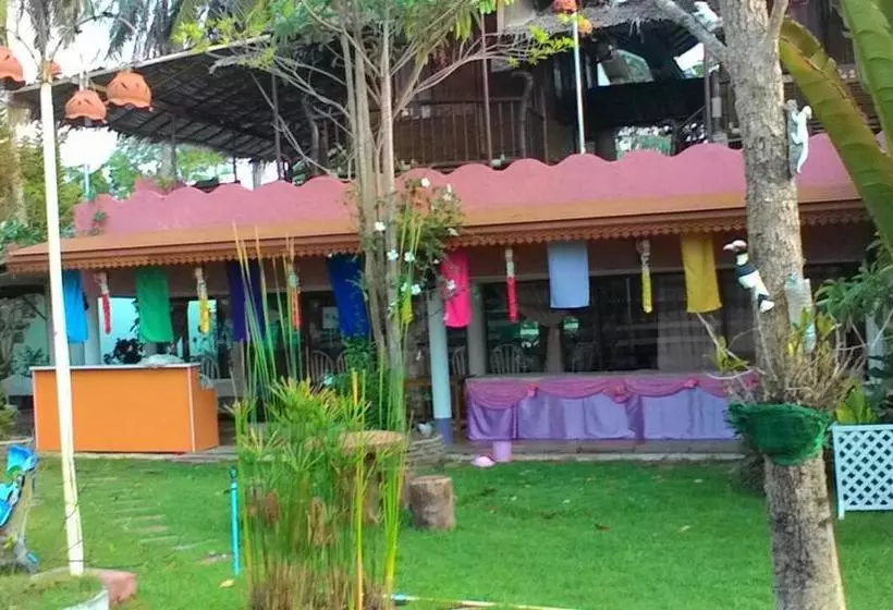 Baandin Resort And Restaurant