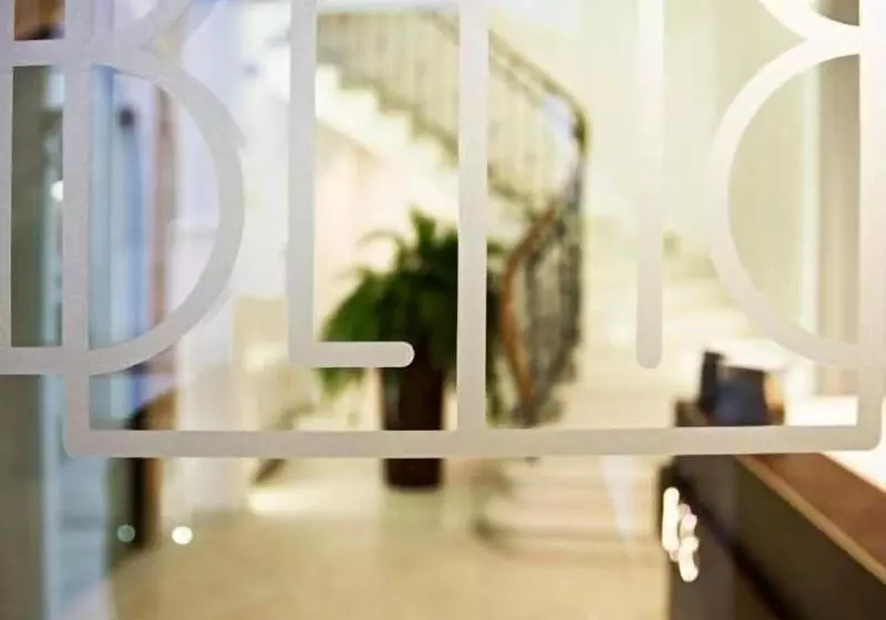 تختخواب و صبحانه Borgoleoni 18 Room And Breakfast