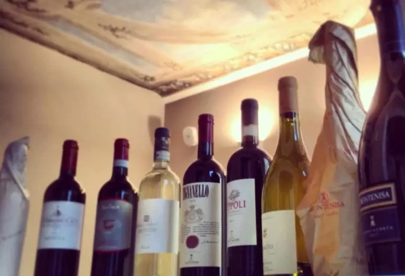 تختخواب و صبحانه Borgoleoni 18 Room And Breakfast