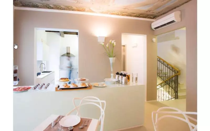 تختخواب و صبحانه Borgoleoni 18 Room And Breakfast