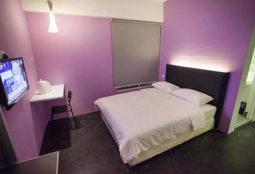 ホテル Eiffel  Kelana Jaya