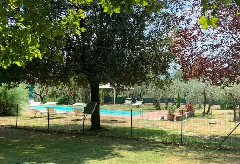 Отель B&b La Loccaia