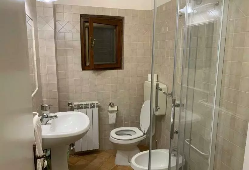 Отель B&b La Loccaia