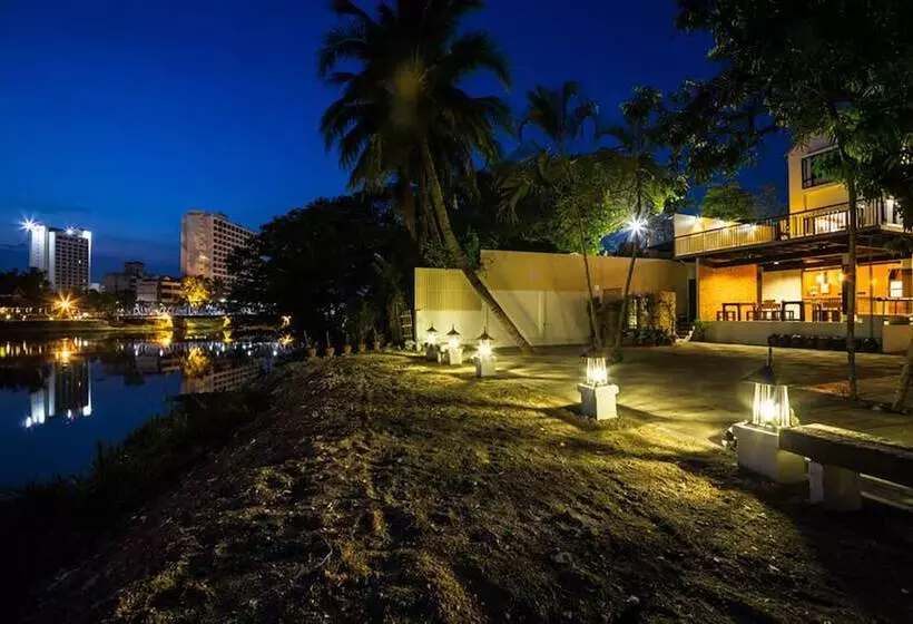 هتل Baan Ing Ping