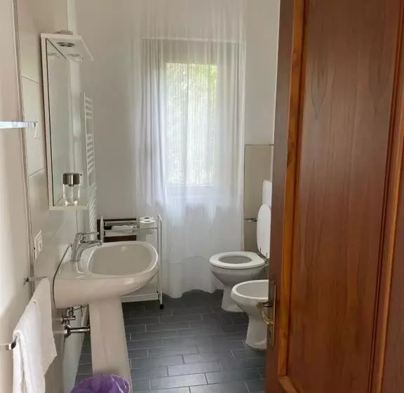 Отель B&b La Loccaia