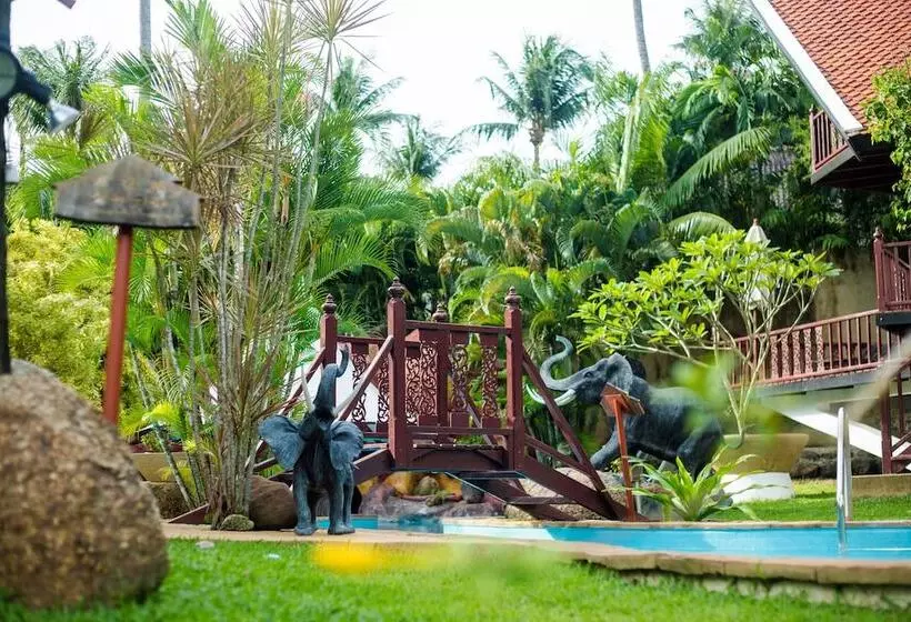 בית מלון כפרי Coco Palace Resort