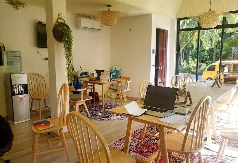 בית מלון כפרי Coco Palace Resort